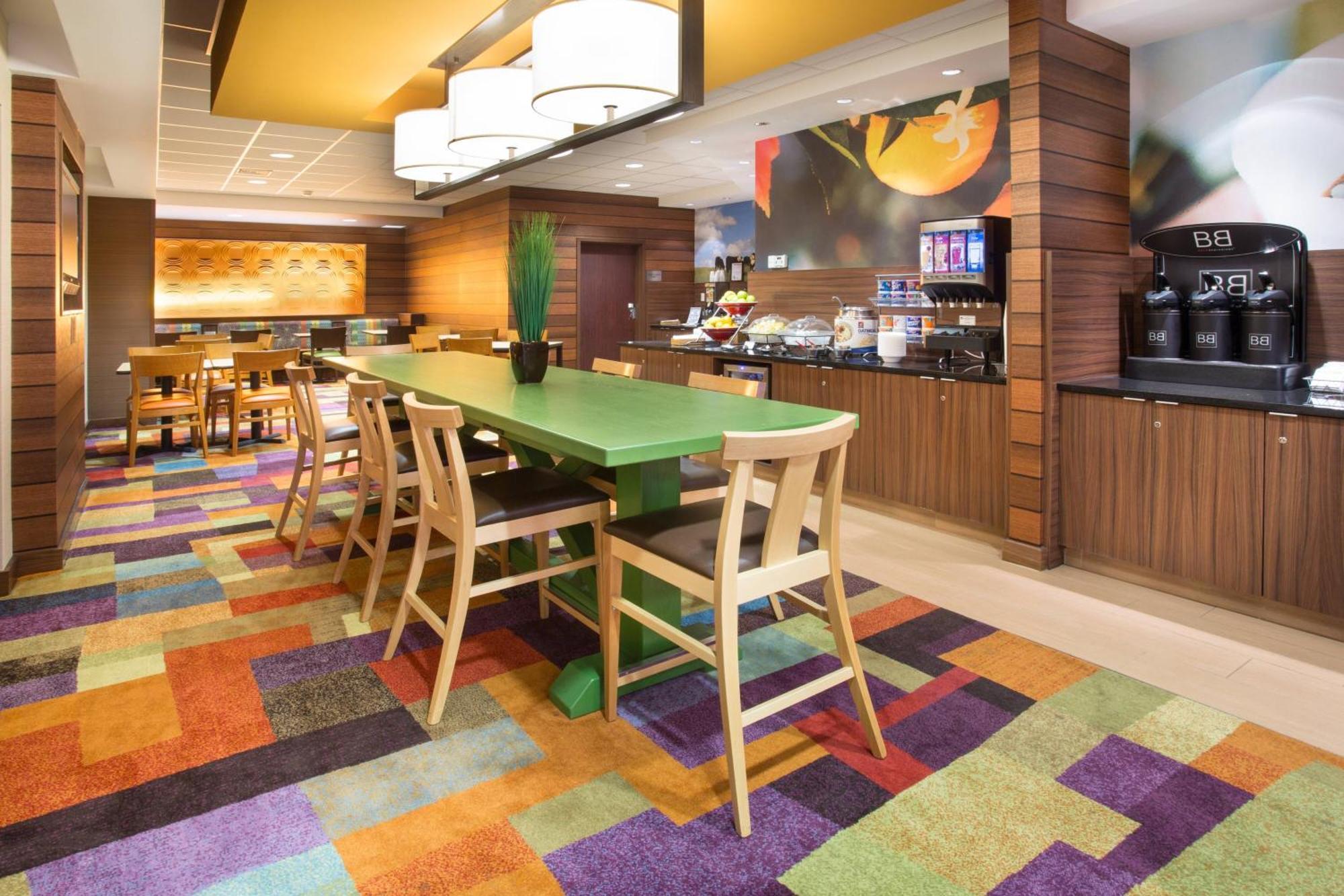 Fairfield Inn & Suites By Marriott Boston מילפורד מראה חיצוני תמונה