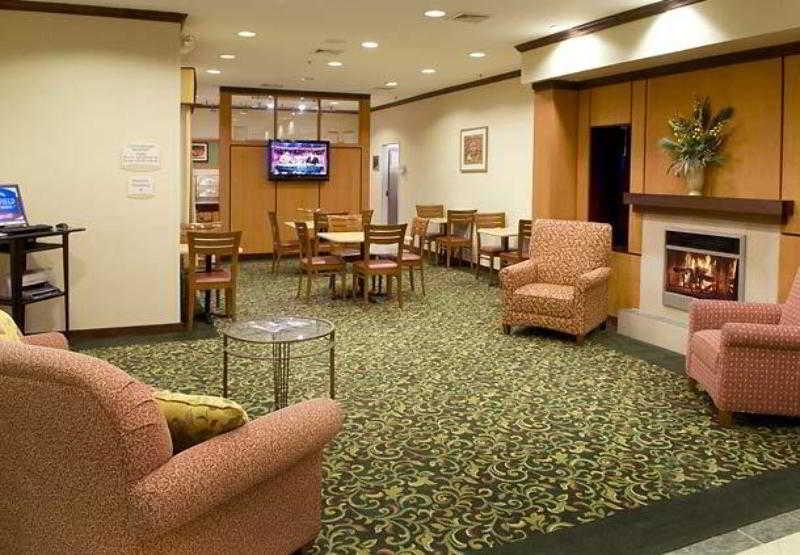 Fairfield Inn & Suites By Marriott Boston מילפורד מראה פנימי תמונה